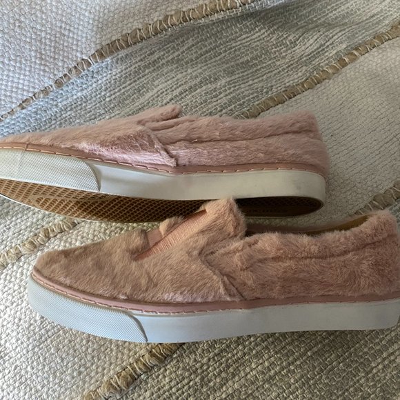 NWT~.Qupid Light Pink Fuzzy Loafers~sz 9 - Picture 3 of 13
